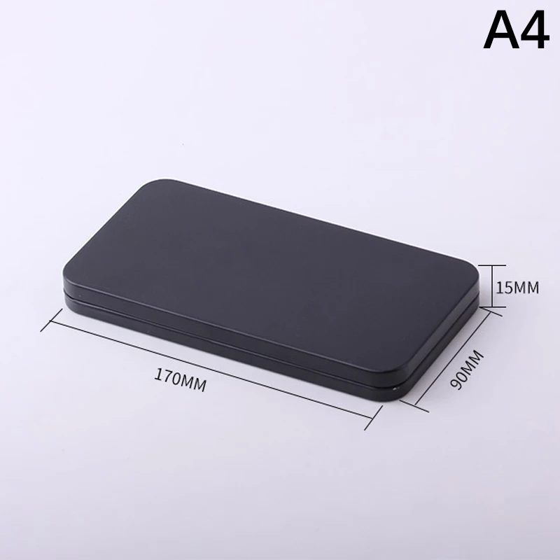 

Металлический ящик для денег