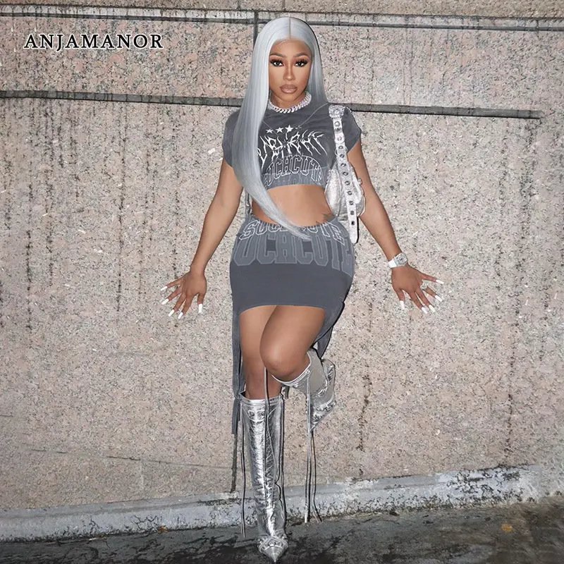 

Женский комплект с юбкой и асимметричным мини-платьем