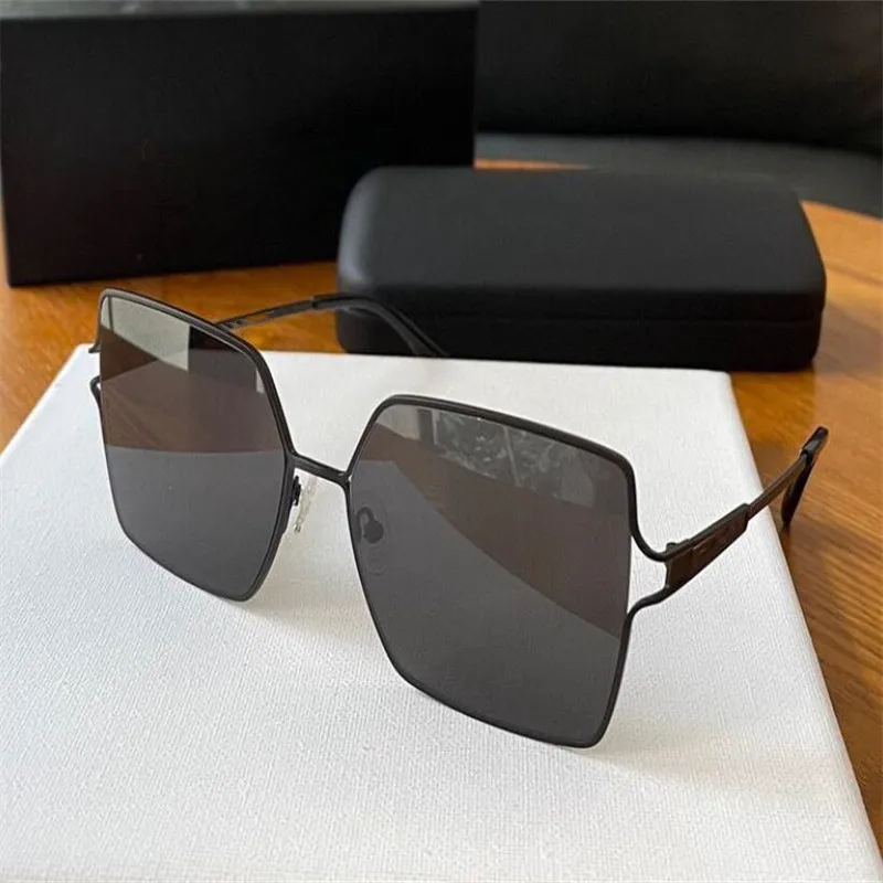 

Star style fashion high quality square metal frame classic fashion sunglasses anti-radiation anti-glare men's and women's glasse