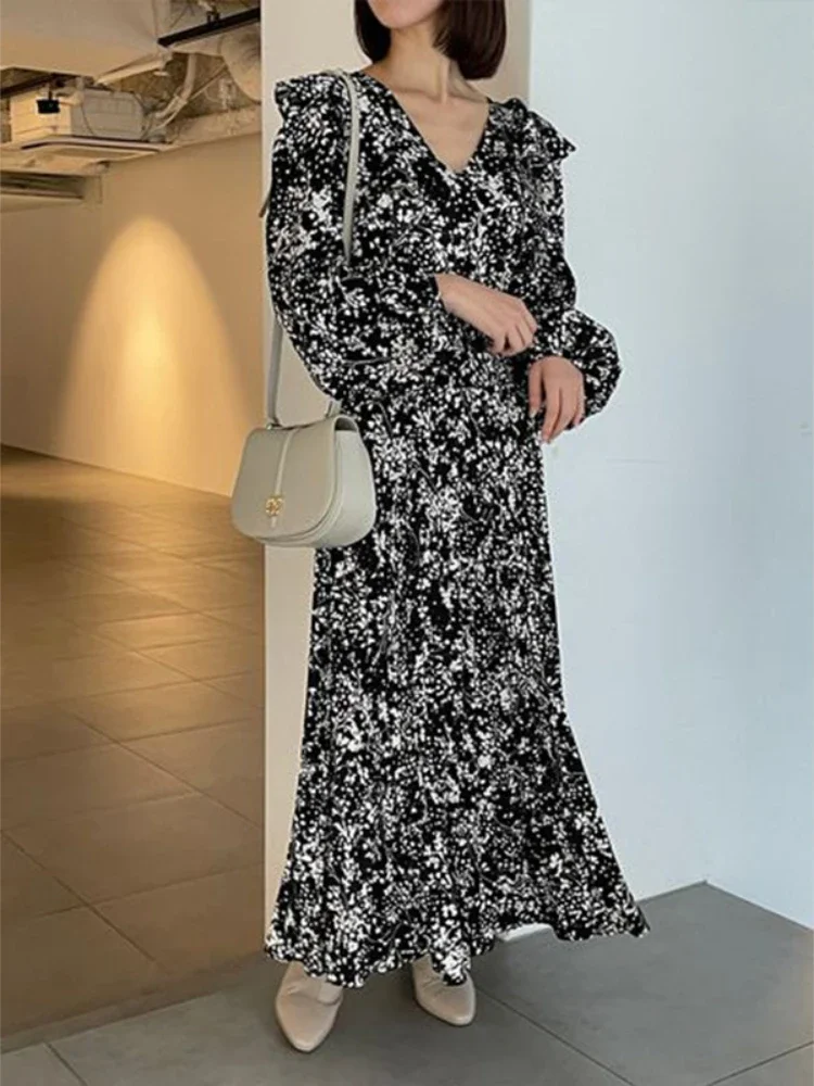 Женское плиссированное платье с цветочным принтом весеннее оборками и V-образным