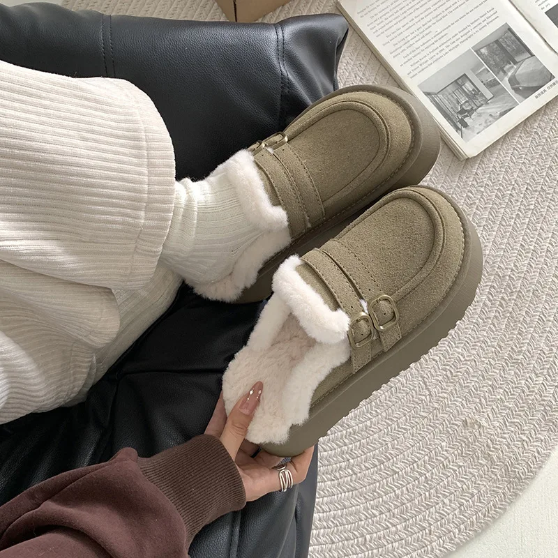 Женские шлепанцы из ПУ кожи на низком каблуке с мехом