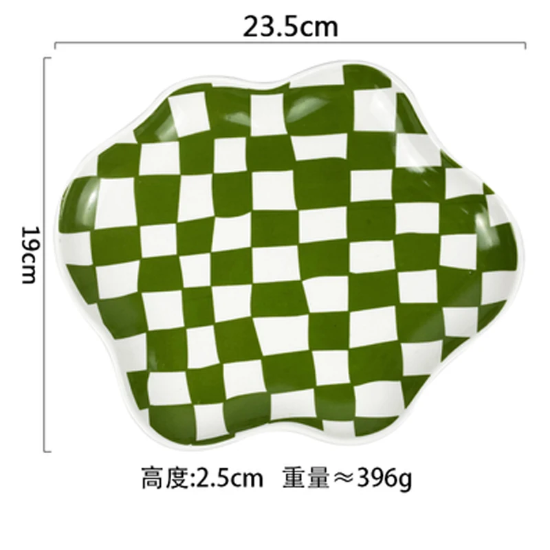 

Черно-белая керамическая тарелка