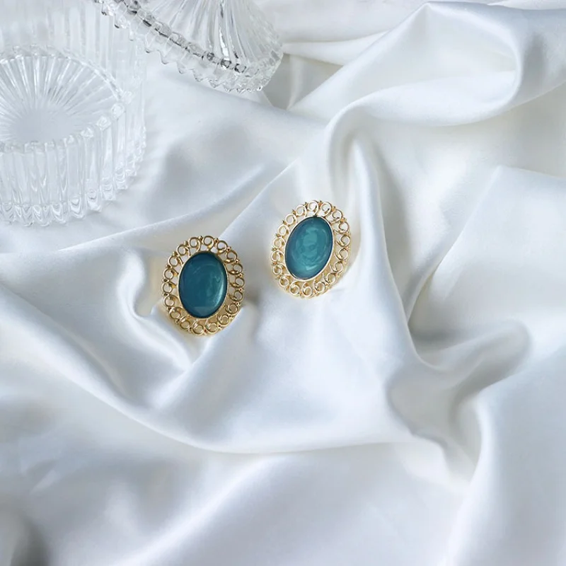 

Серьги-гвоздики из серебра с опалом, серьги в французском Королевском Стиле, полые кружевные серьги в стиле ретро, ювелирные изделия для жен...