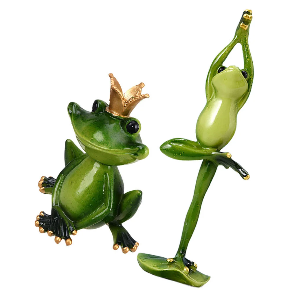 

2 Pcs Accessories Resin Animals Figurines Courtyard Decor Crown Frog Adornment Desktop Statue Decorate Cartoon
