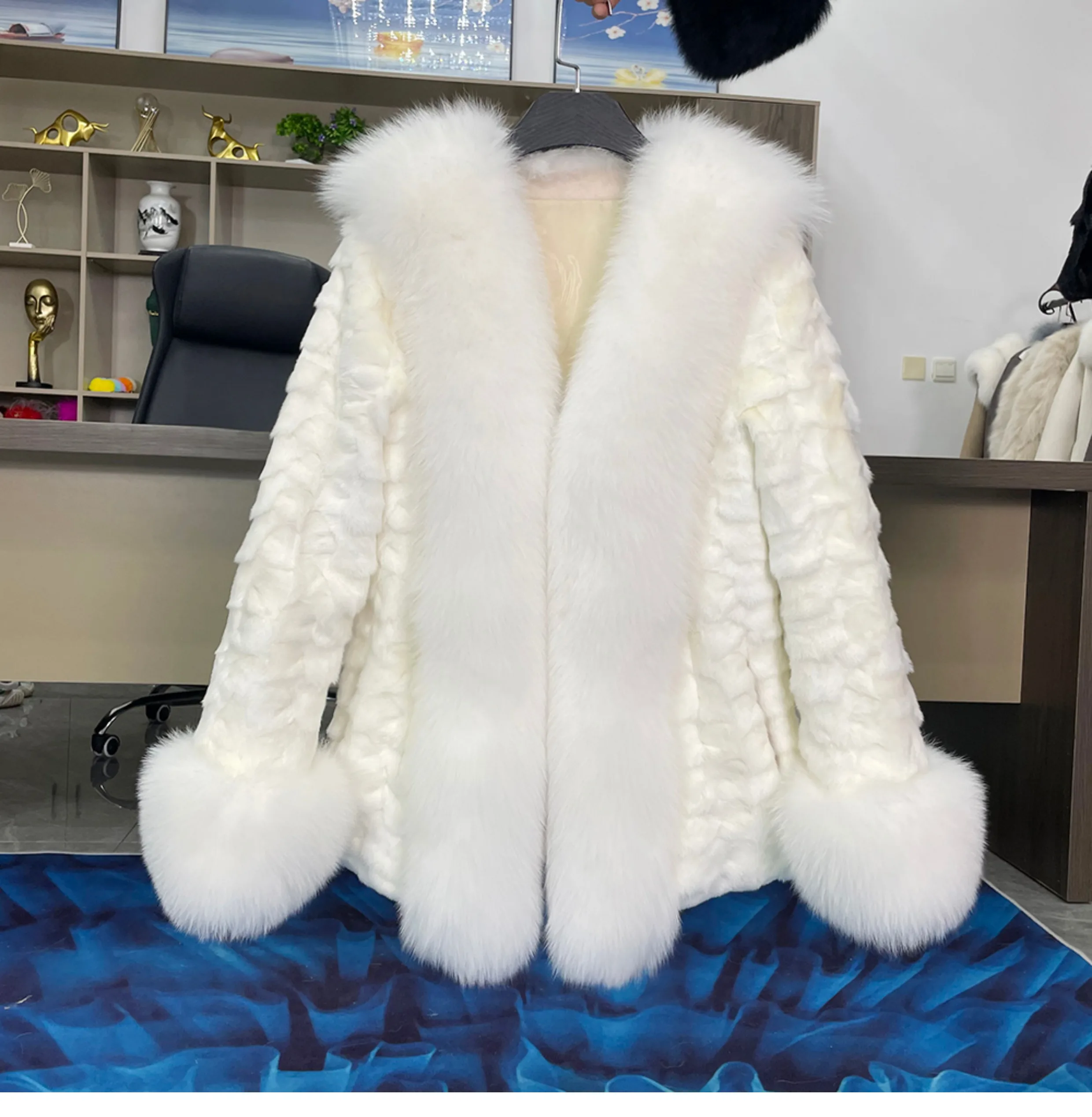 

2023 Luxury Winter Jacket Women Streetwear Outerwear New Natural Real Mink Fur Coat Fox Fur Collar and Cuffs Thick Warm