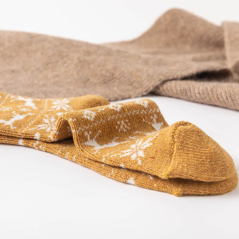 5 Pairs Autumn and Winter Snow Flake Elk Rabbit Women's Wool Socks Mid-tube Japanese Retro Warm Christmas Women Casual Socks