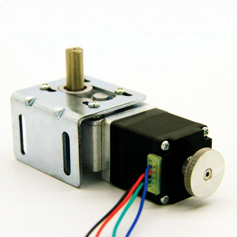 Шаговый двигатель NEMA 11 С червячным редуктором