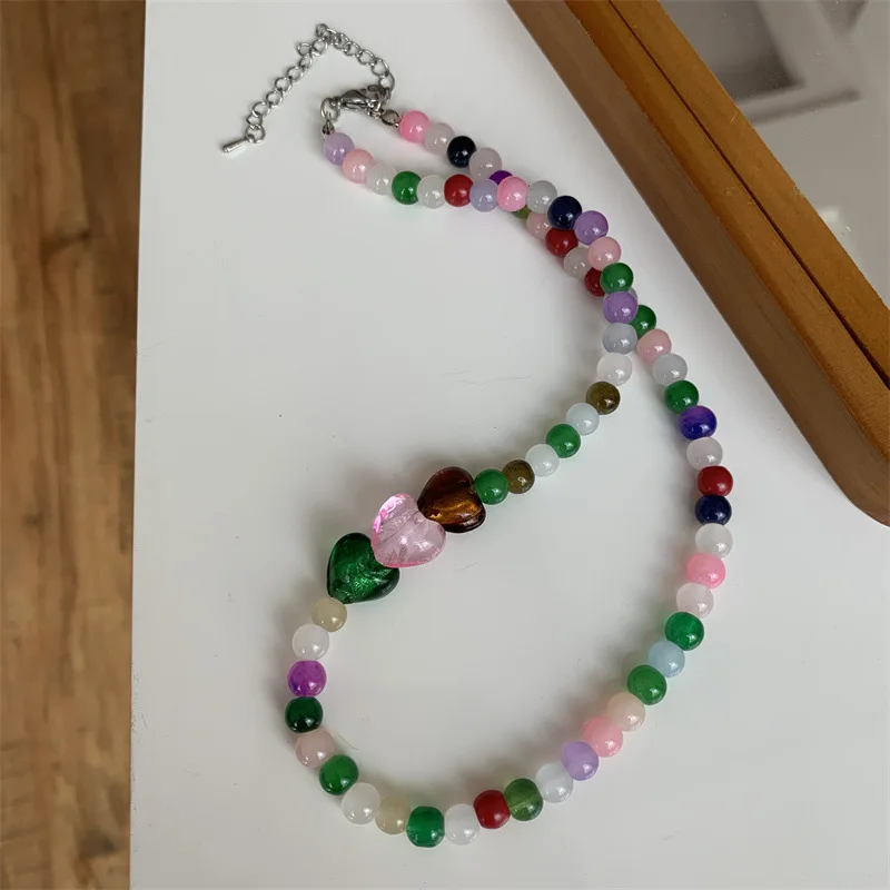 

2022 New Colored Glass Beaded Necklace Bohemian Vacation Style Love Heart Clavicle Chain Necklaces Women