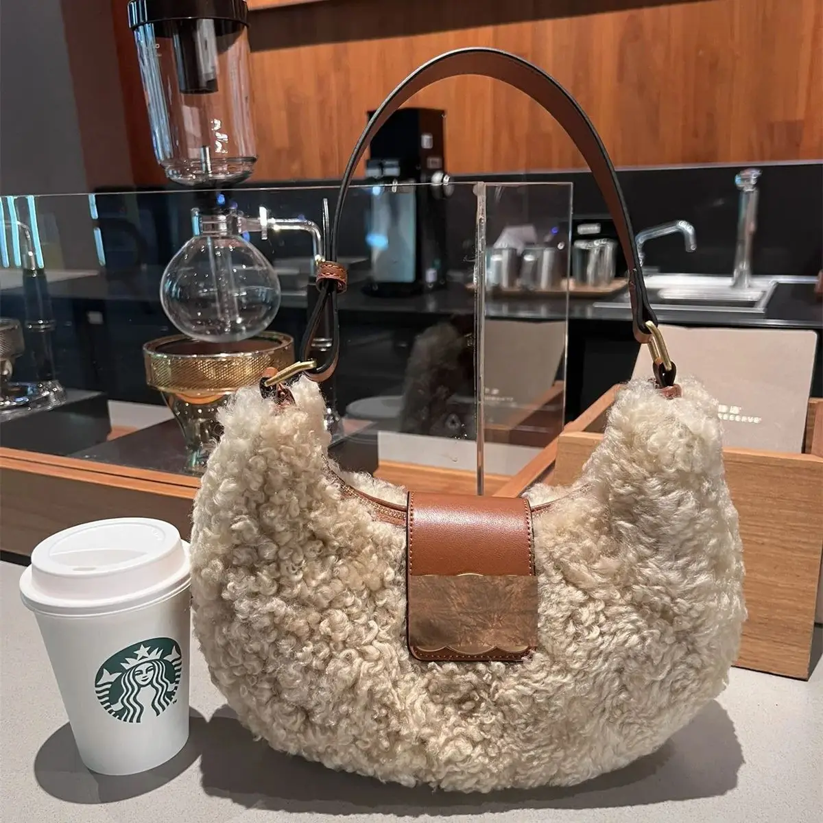 

2023 New Winter Lamb Hair Underarm Bag Women's sac a mains femme Cashmere Warm Soft One Shoulder Crossbody Bolsas Para Mujeres