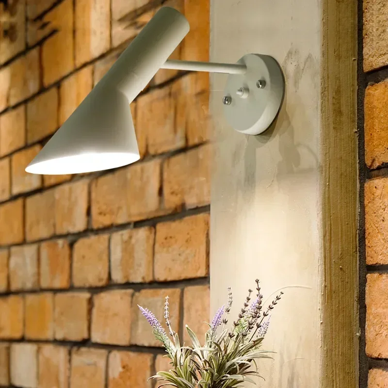 Креативные напольные лампы в скандинавском стиле с черными и белыми уголками для