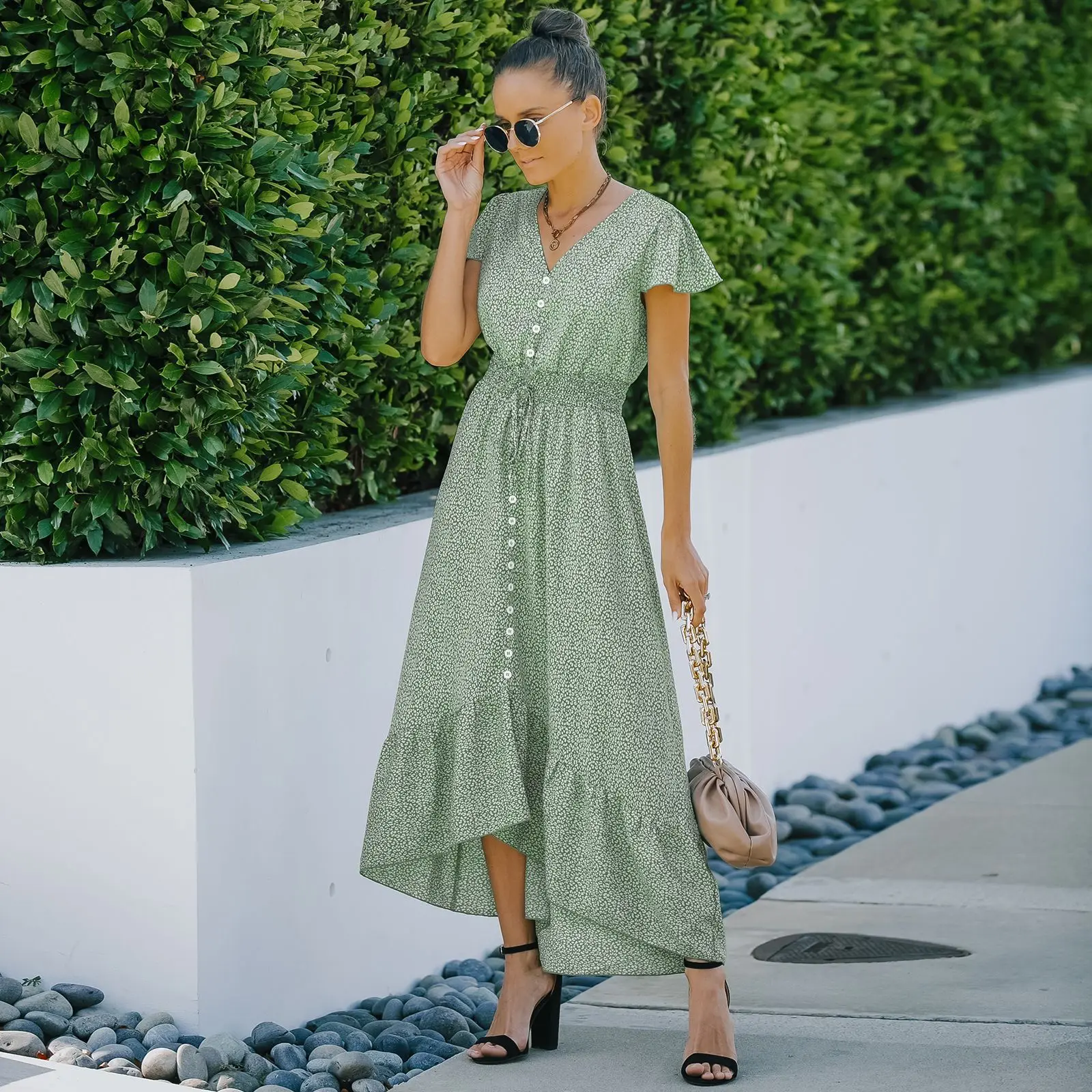 

2022 Europe and America Summer New Women's Temperament Commuter V-neck Short Sleeve Flounces Chiffon Dress