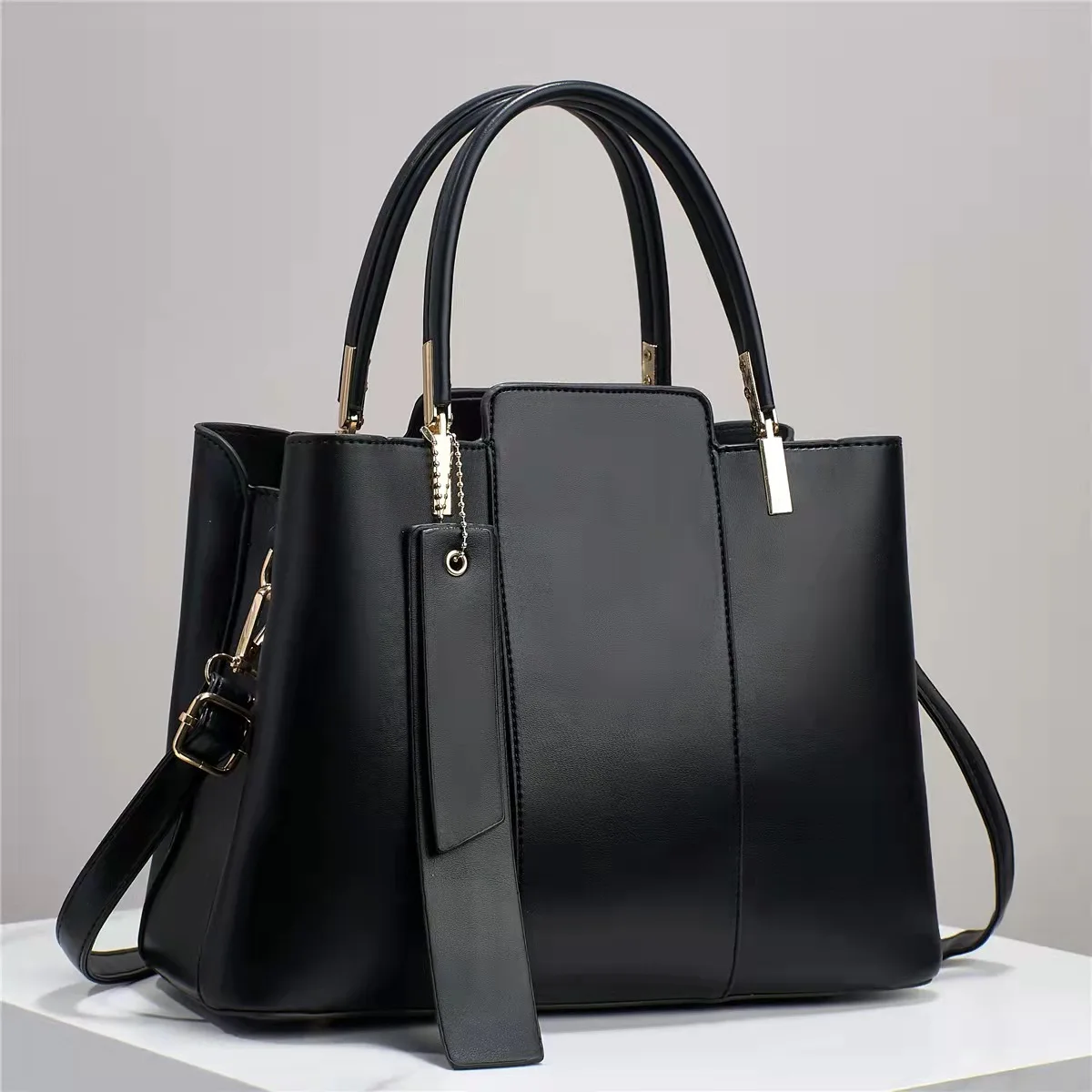 

New Arrival High-Quality Tote Bag with Large Capacity for Fashionable Women