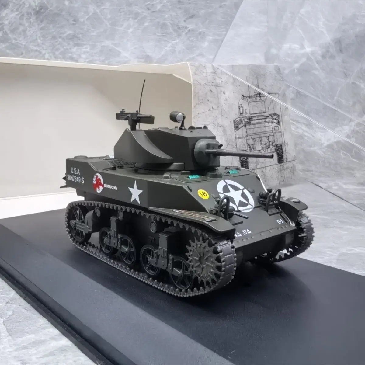 Фото Модель танка M5A1 LIGHT 1944 в масштабе 1/43 (основной корпус из сплава + пластиковые детали) №4