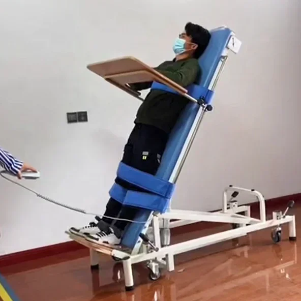 Реабилитационный наклонный стол для пациента с парализованным инсультом