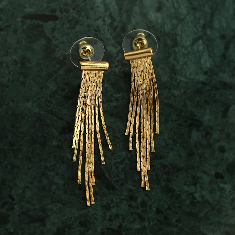 

Retro Wheat Irregular Tassel Small Earrings Female European and American Personalized Fashion Commuter Chain Tassel Earrings