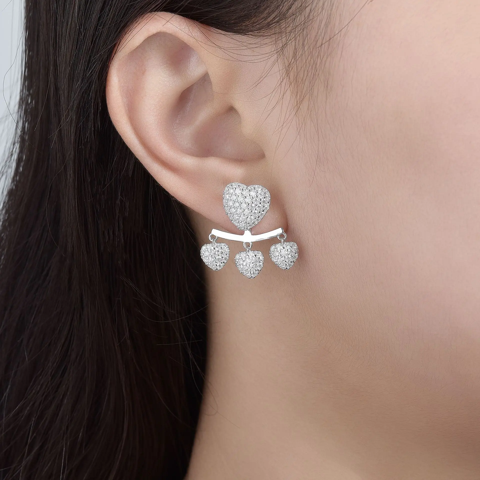 Женские серьги-подвески в виде сердца из серебра 925 пробы