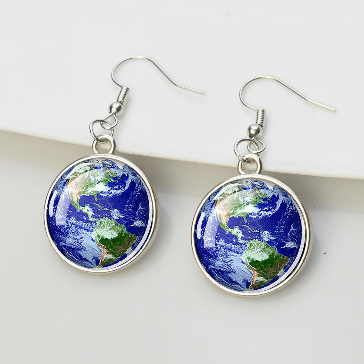 Женские серьги-подвески в виде планеты с солнечной системой