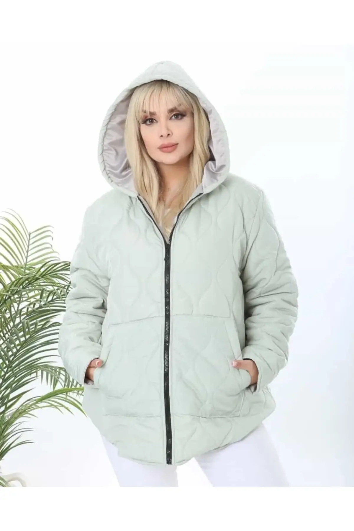

813 Women's Water Green Plus Size Short Inflatable Jacket