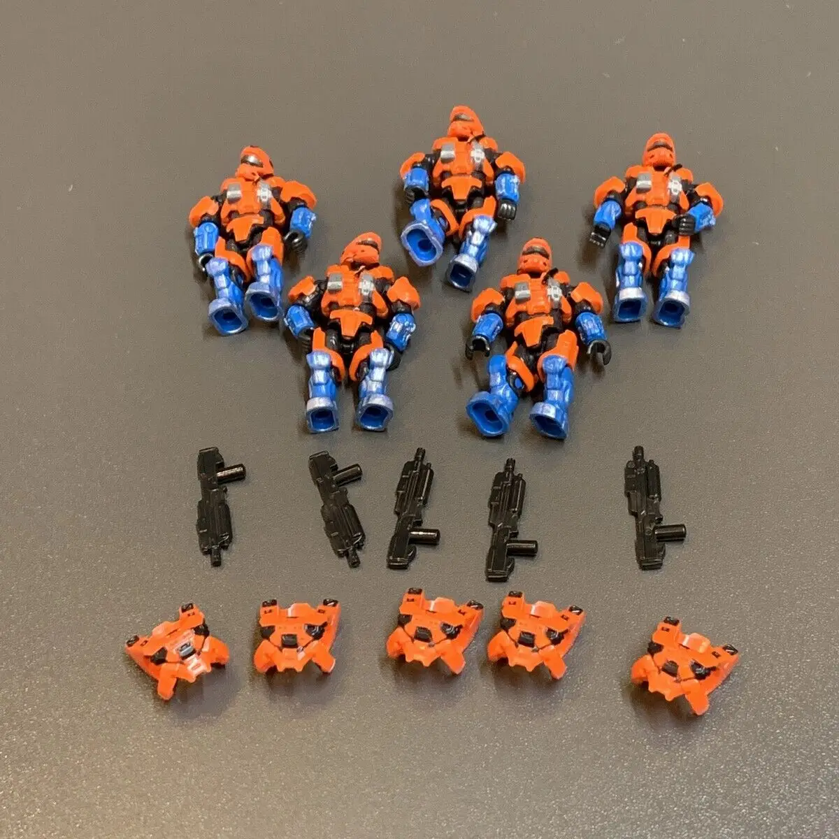 Коллекционная фигурка воина из серии GNB15