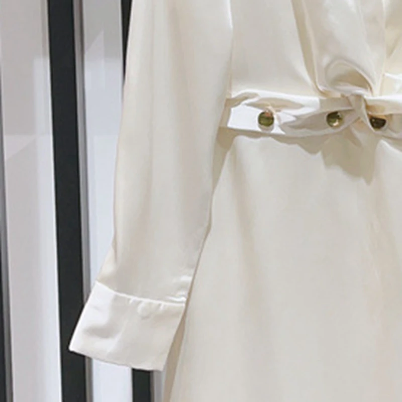 

2023 Autumn and Winter New Women Beige Metal Buckle Lapel Shirt Dress