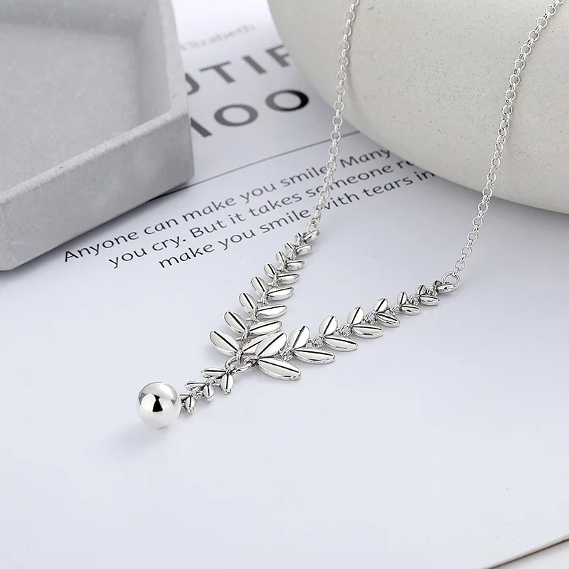 

S925 Sliver Ear of Wheat Necklace for Women, Year-after-Year Safety Patchwork Ball Pendant Design