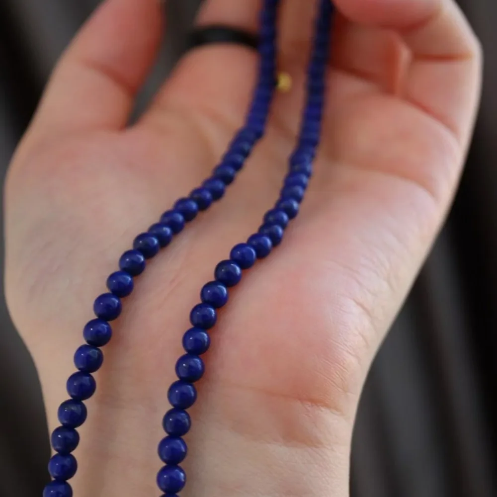 Цепочка с подвеской-монеткой в британском стиле