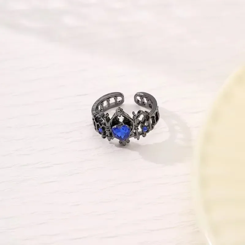 Кольцо с крестом и короной в готическом стиле женское нишевое легкое роскошное