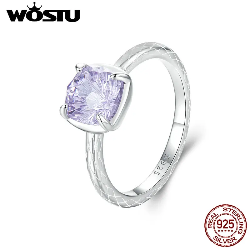 Женское кольцо из серебра 925 пробы с бриллиантами