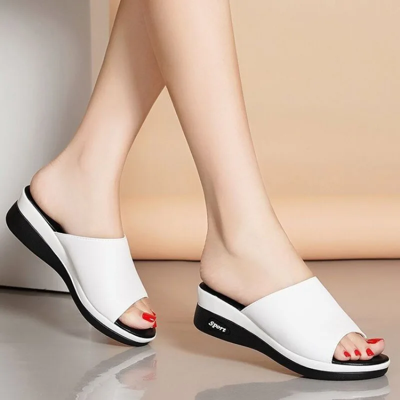 

Summer Outdoor Women's Wedges Slippers Slip-On Shoes Woman Flat Peep Toe Breathable Soft Platform Leather Sandals Platform Shoes