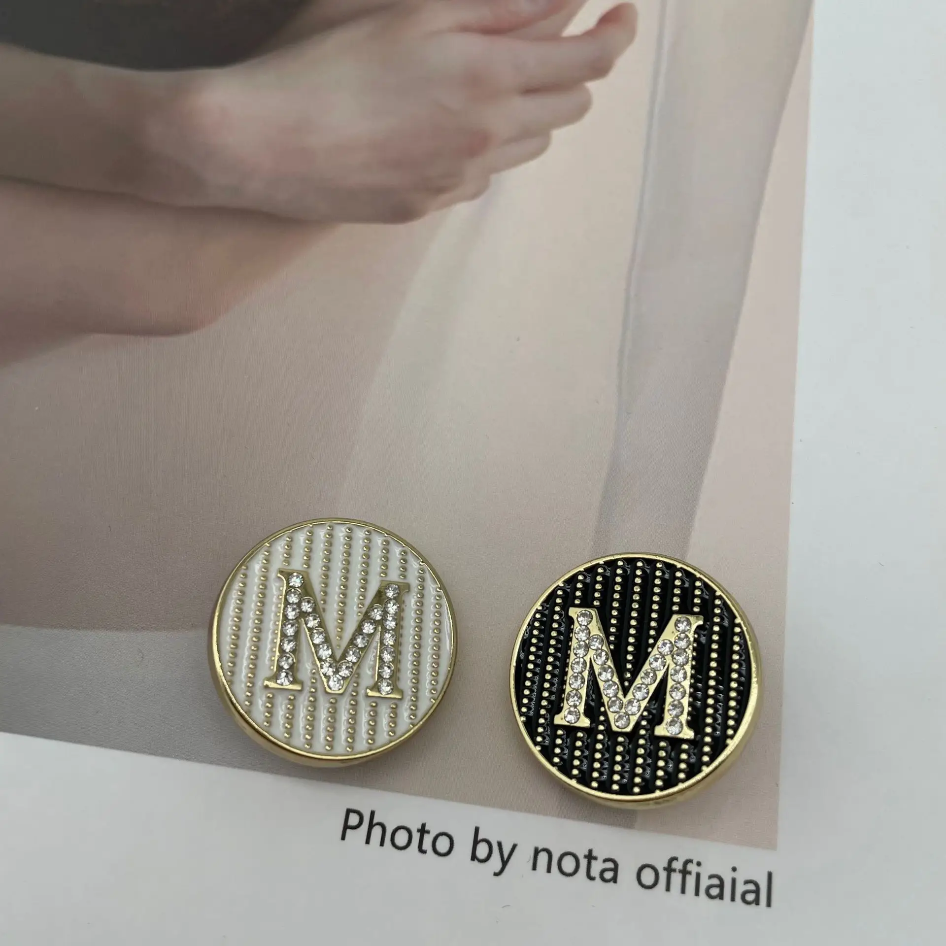 6 шт. Модные Дизайнерские пуговицы для одежды