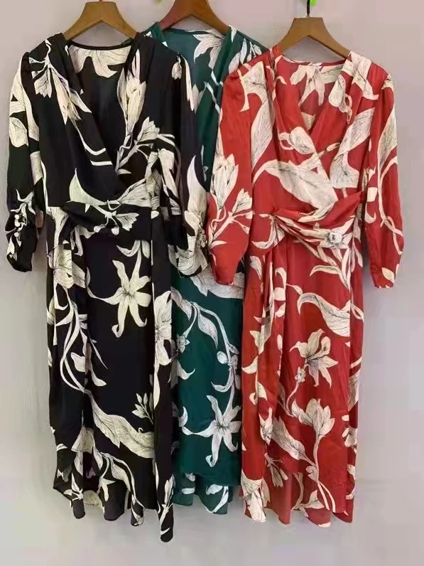 

High Quality Silk Dress 2022 Spring Summer Fashion Green Black Red Dress Women V-Neck Elegant Floral Print Long Sleeve Dress