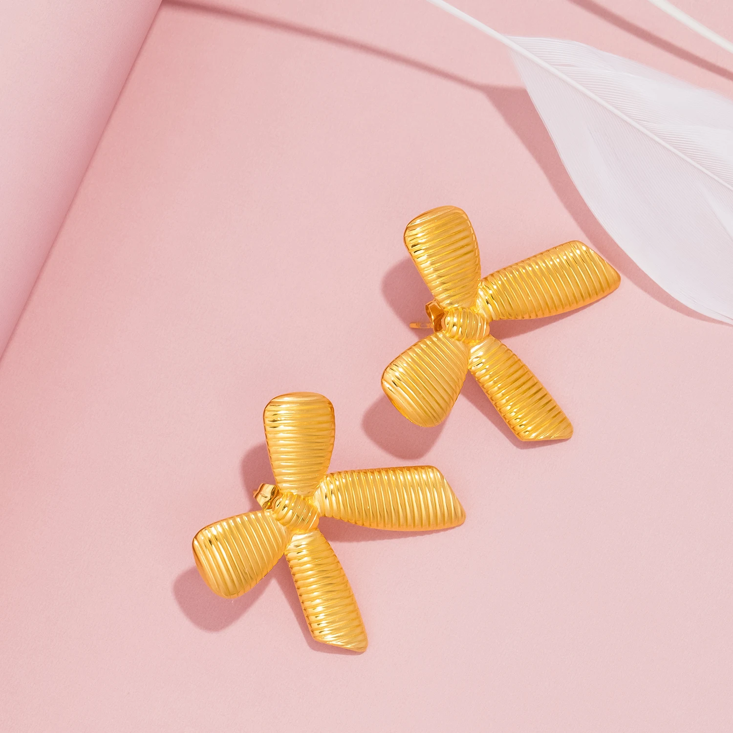 Серьги в форме бабочки для женщин Индивидуальные ювелирные изделия из