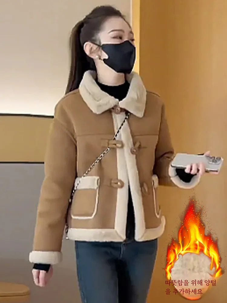 Женское короткое пальто на толстом меху флисовой подкладке осень-зима 2024 новый