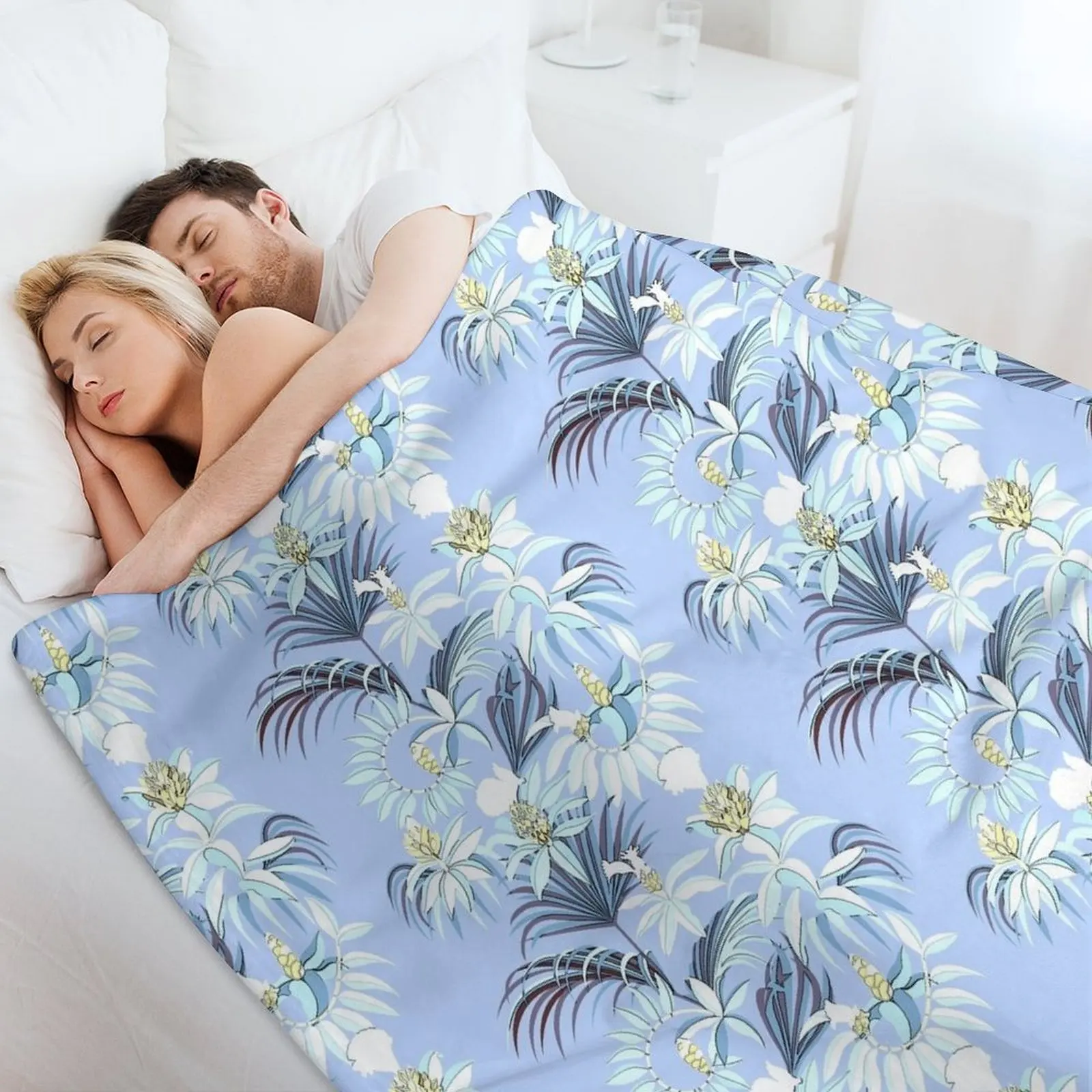 Мягкое декоративное одеяло Jardin Exotique (голубое небо) в клетку модные диваны