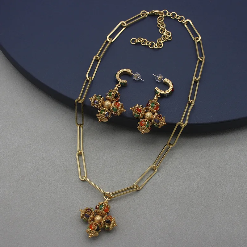 

Vintage niche design natural stone necklaces and earrings