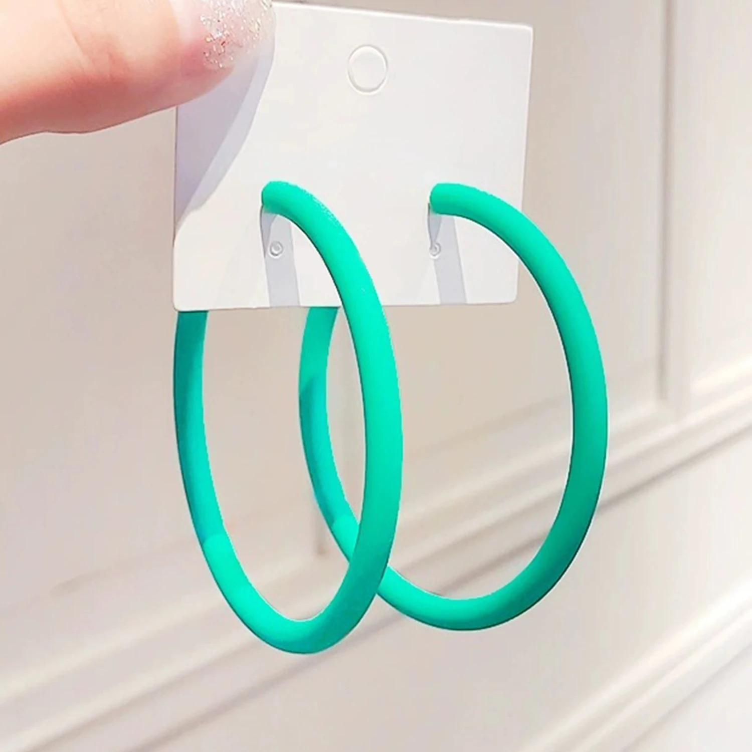 2024 модные большие круглые серьги-кольца ярких цветов 6 3 см для женщин и девушек