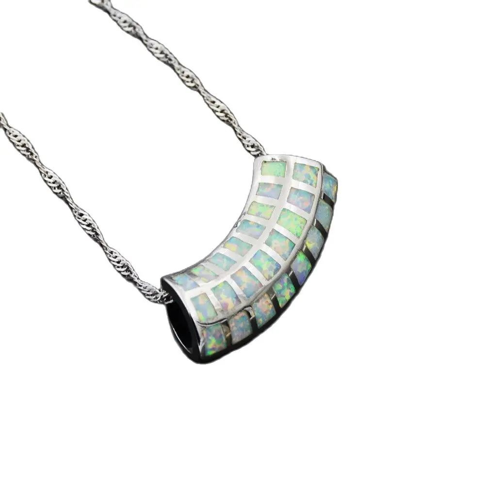 Новое геометрическое ожерелье с подвеской из голубого/белого огненного опала и