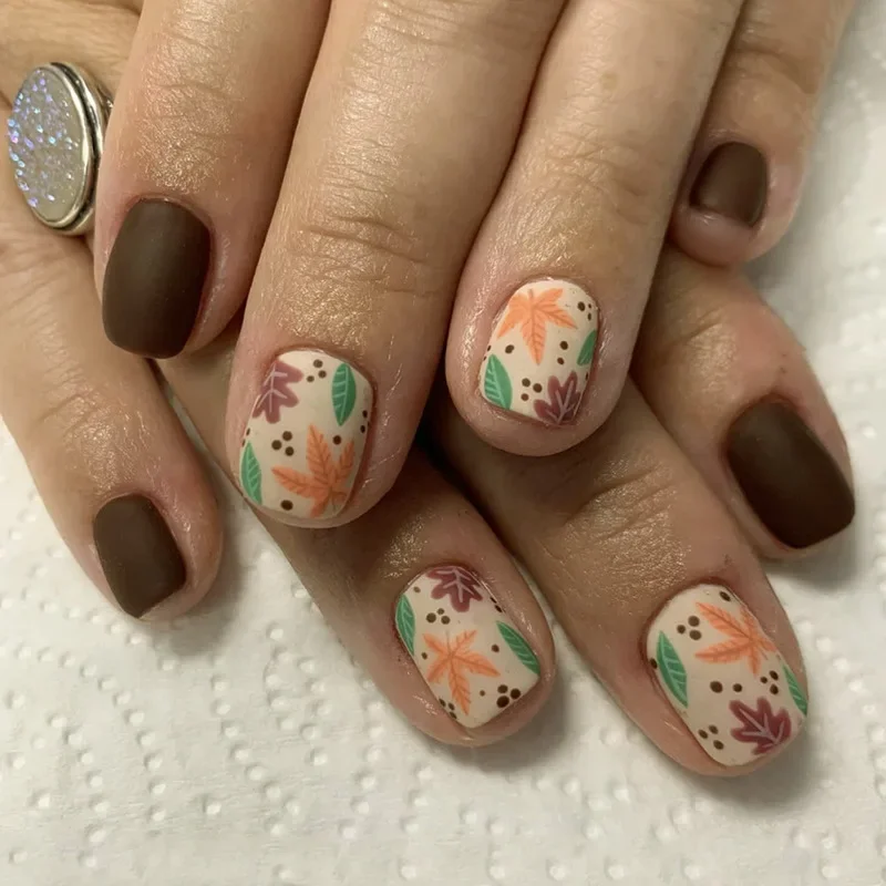 

Autumn Nail Polish Strips With Nail File Self-Adhesive Maple Leaf Fallen Leaves Autumn Harvest Nail Strips Full Nail Wraps