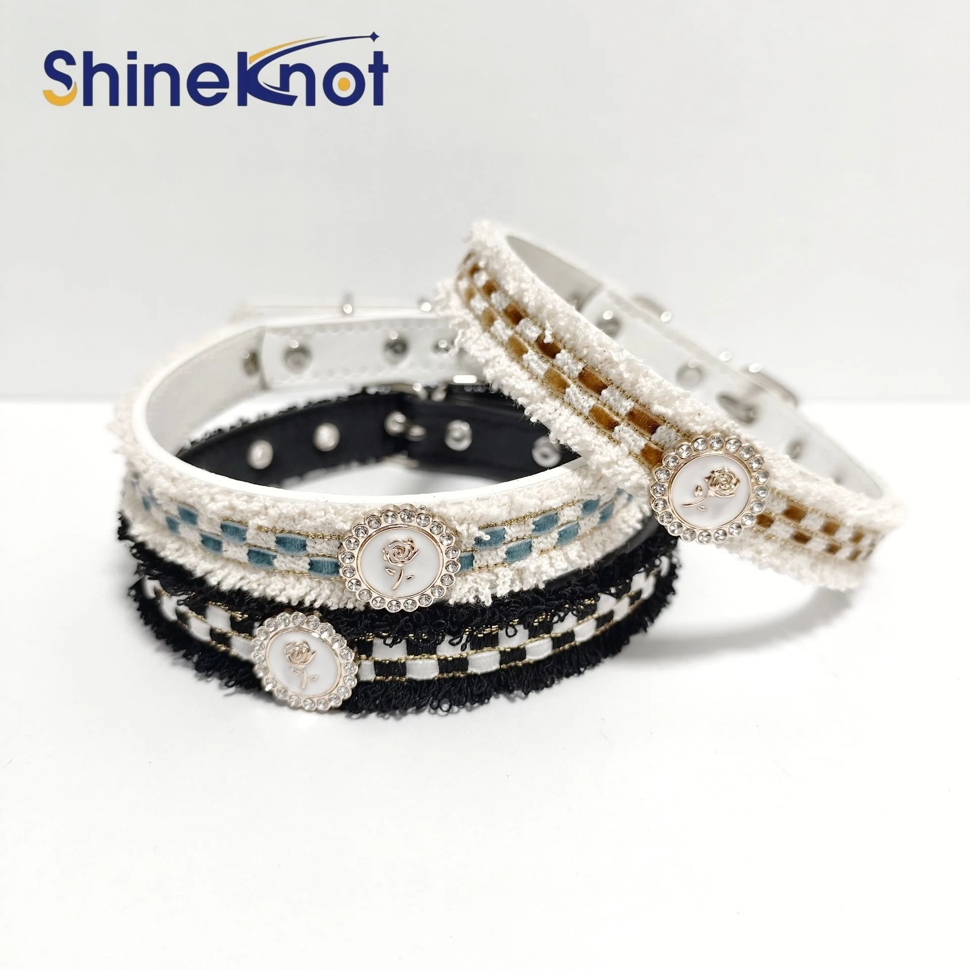 Фото Ошейник для собак SHINEKNOT: новый популярный регулируемый ошейник для маленьких и средних пород, милый ретро-дизайн, с легким ароматом, для кошек и собак №3