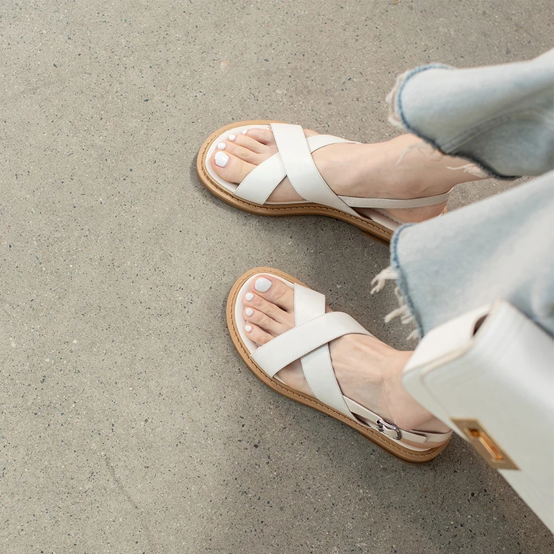 2023 New Summer Sandals Women Round Toe Low Heel Fashion Women Shoes Genuine Leather Simplicity Sandals for Women Flat Sandals