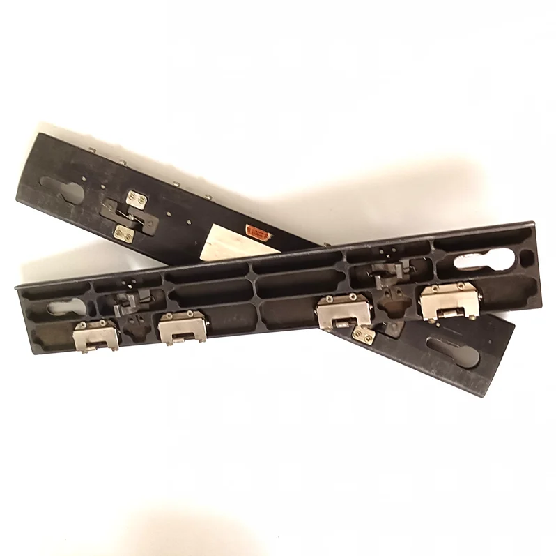 Бывший в употреблении и переработанный ЭКРАН CTP 4300 серии хвостовой зажим один