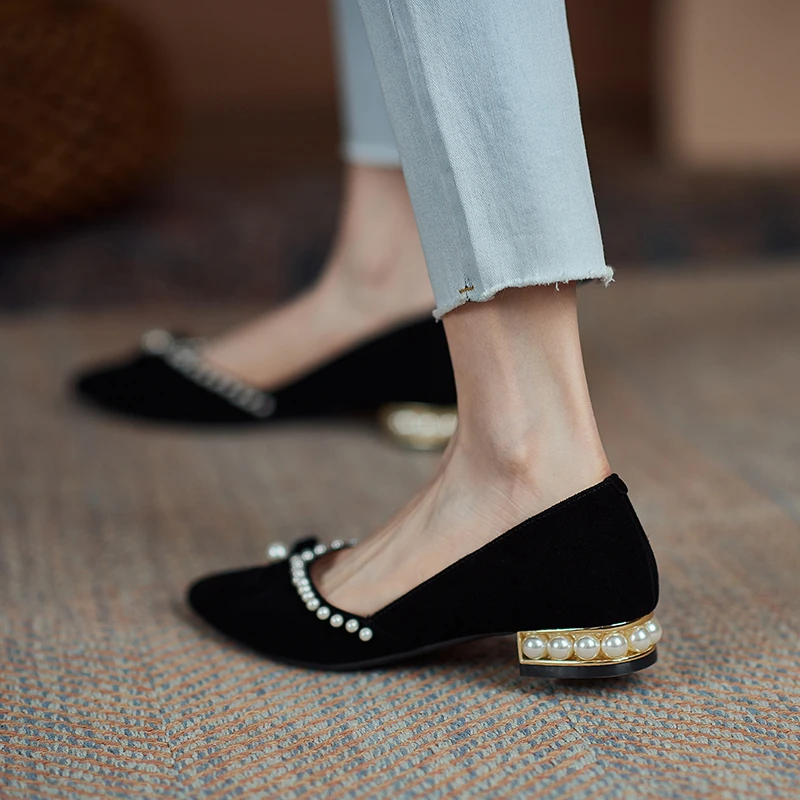 Туфли-лодочки женские с жемчугом флоковые заостренный носок повседневная обувь