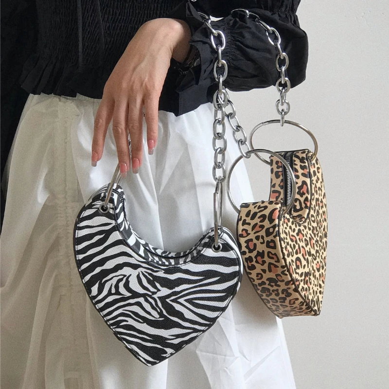 

Винтажные леопардовые женские сумки через плечо из искусственной кожи, однотонная женская маленькая сумка под подмышек, женские сумки с металлической цепочкой и сердечками для девушек