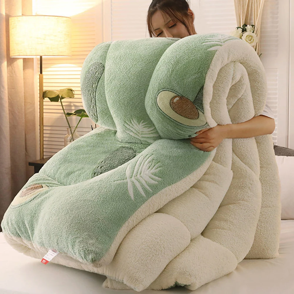 

Winter Quilt Warm Comforter with Double Side Polyester Fleece Shell Duvet with Feather Fabric Filling Warm Blanket Quilts