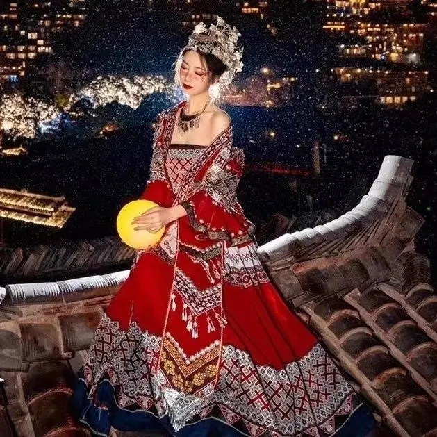 Платье Miao этническое платье этнических меньшинств женское Yunnan Guizhou