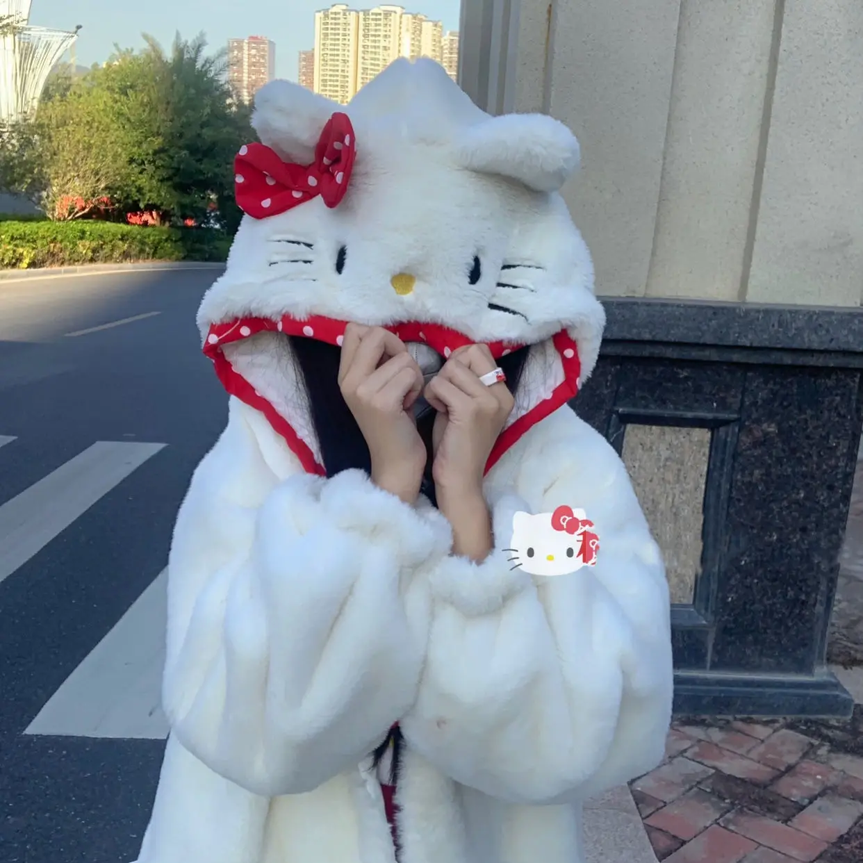 

Sanrio симпатичное плюшевое пальто с капюшоном с бантом Hello Kitty Новинка милая девочка свободный толстый кардиган Топ