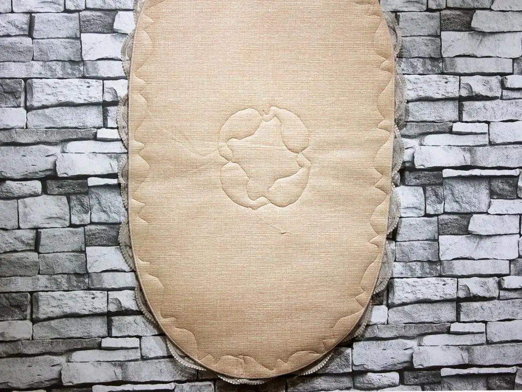 

Verna French Laced 2 Li Bath Mat Pad Cappucino Silver