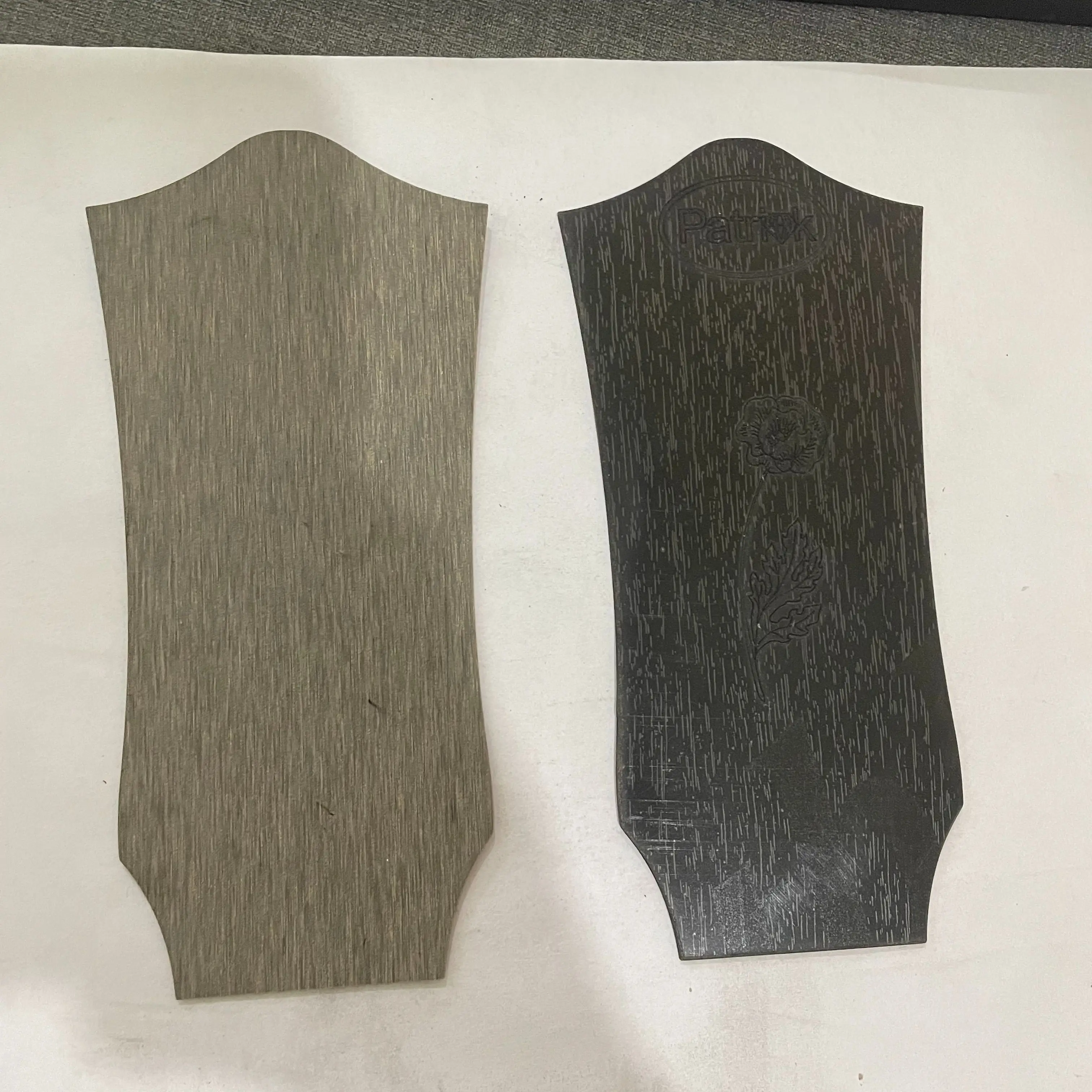 

1 Pcs Handmade Classic Guitar Wood Headplate Head Veneer Hand Carved Pattern for Acoustic Classic Guitar DIY Guitar Tool Parts