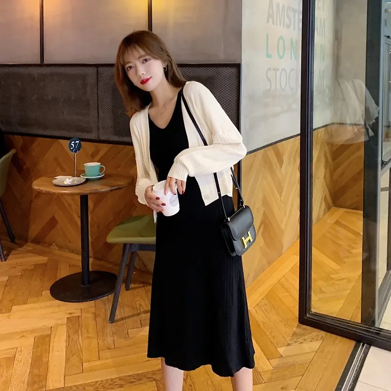 

Send to the new spring clothing to pure color spot speed knitting cardigan pit a skirt with shoulder-straps two suits