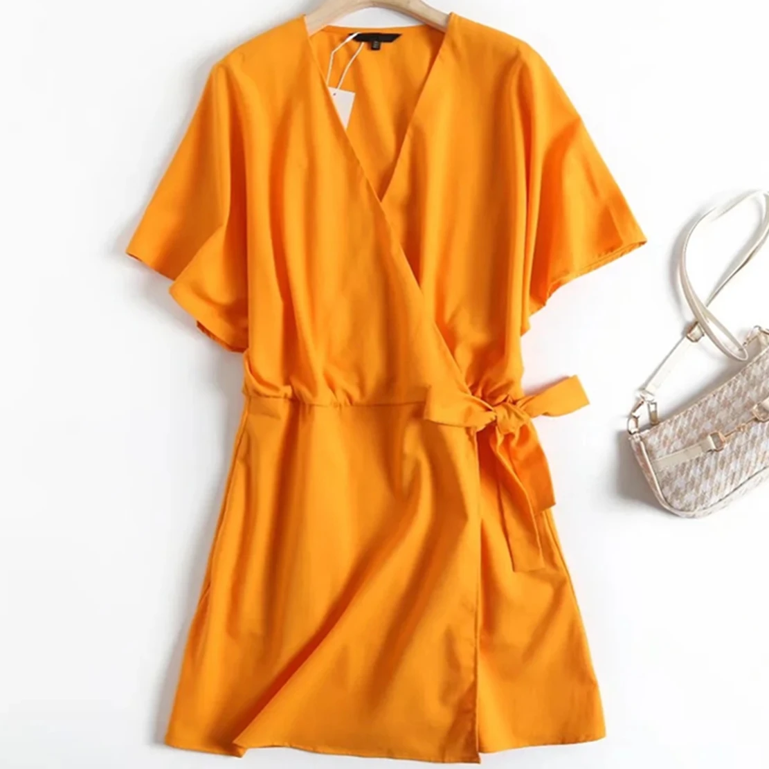 

Увядший 2022 индийское фольклорное винтажное желтое платье с запахом и расклешенными рукавами свободное платье с поясом для вечеринки повсе...